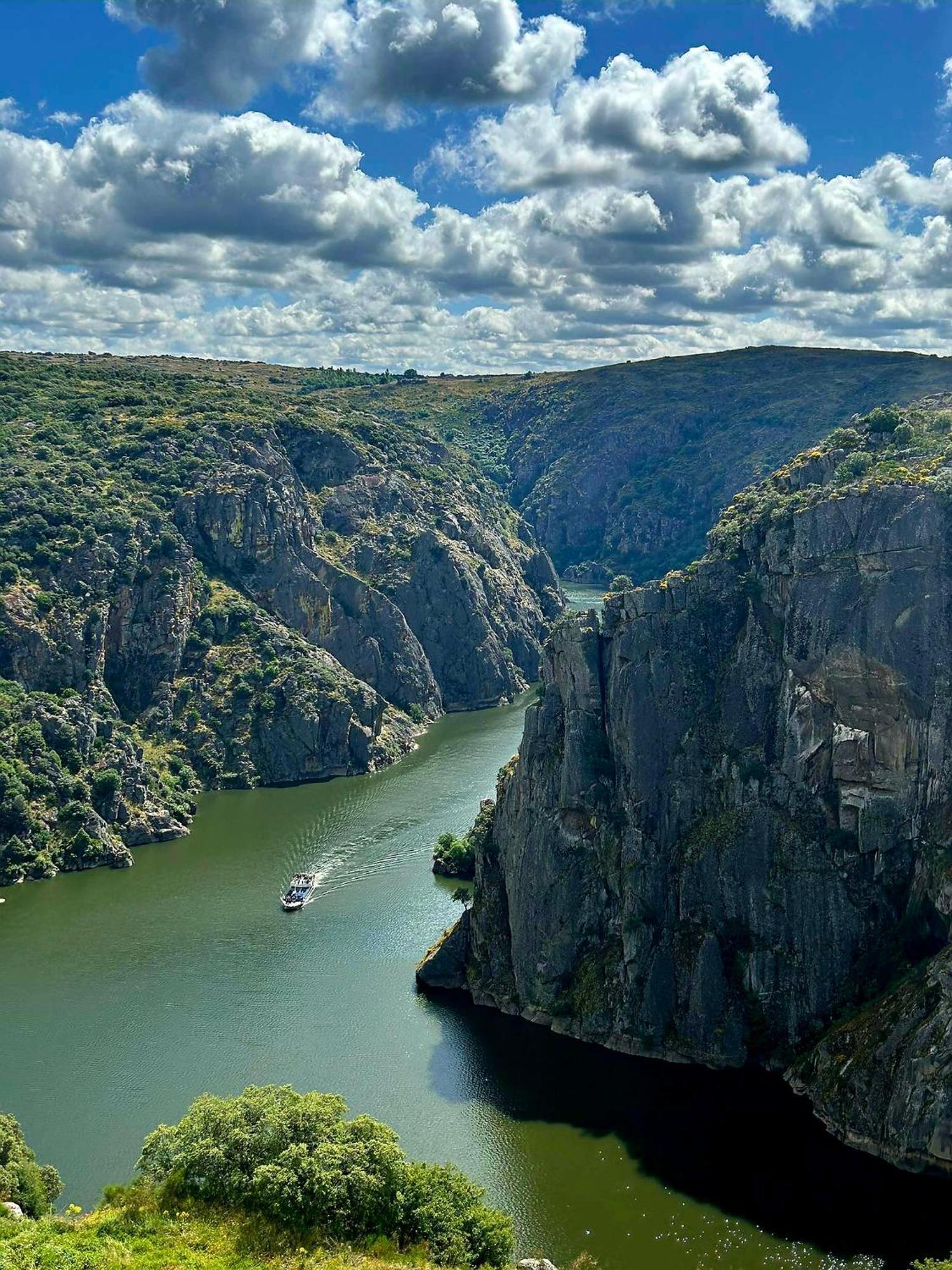 Flor Do Douro - Comercio E Hotelaria, Lda Miranda do Douro Exteriér fotografie